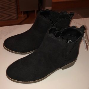 NWT Gap black suede boots girls size 1